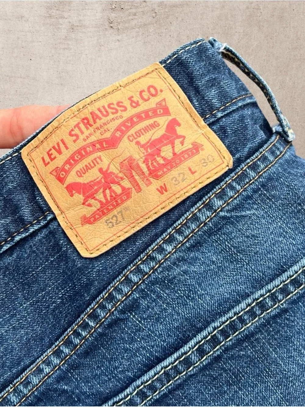 Levi's 527 Relaxed Men's Jeans in Blue Denim | Size 32x30